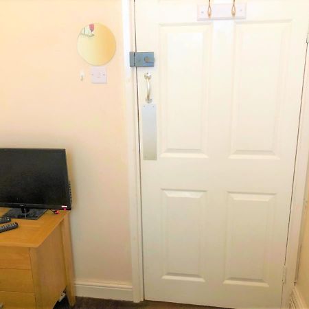 Budget Rooms Crosskeys Newport  Exterior foto